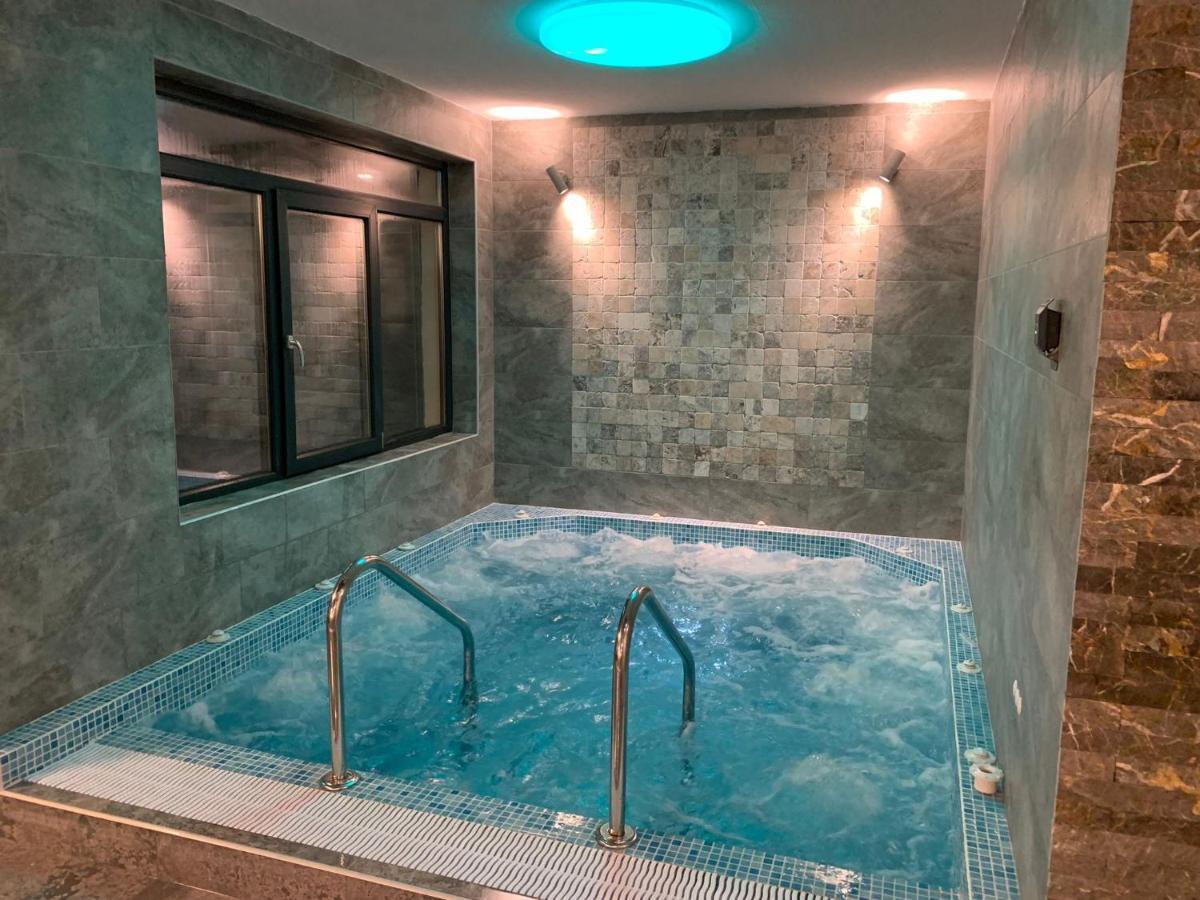 Hotel Padesul Făget Eksteriør bilde