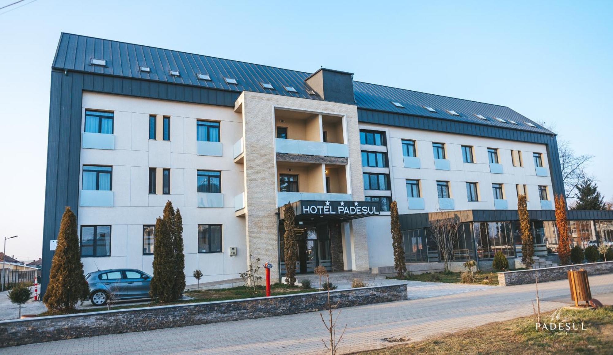 Hotel Padesul Făget Eksteriør bilde